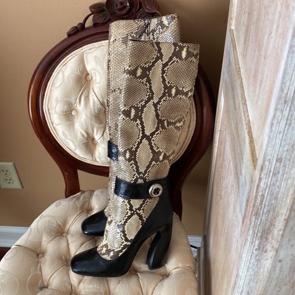Prada Boots - Picture 4 of 4